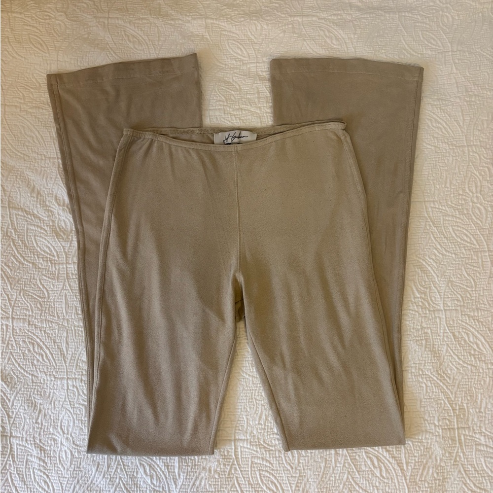 Jeff Gallano - suede beige flare leggings - size small (1)